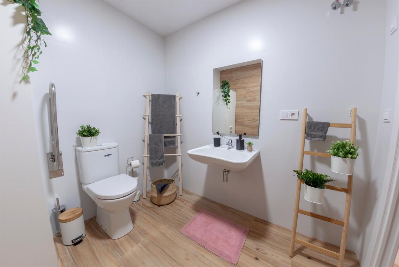דירות ולנסיה Artistic Digital Retreat-Great Location Near Metro מראה חיצוני תמונה