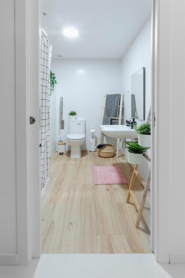 דירות ולנסיה Artistic Digital Retreat-Great Location Near Metro מראה חיצוני תמונה